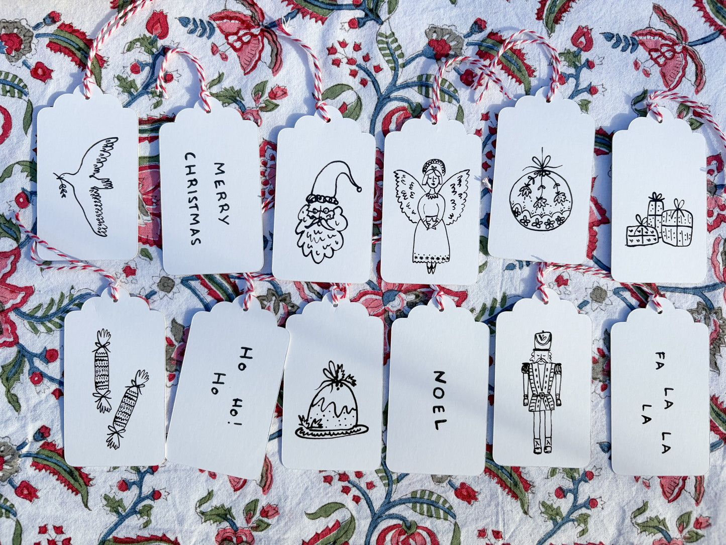 Black and White Christmas Tags (Pack of 12)